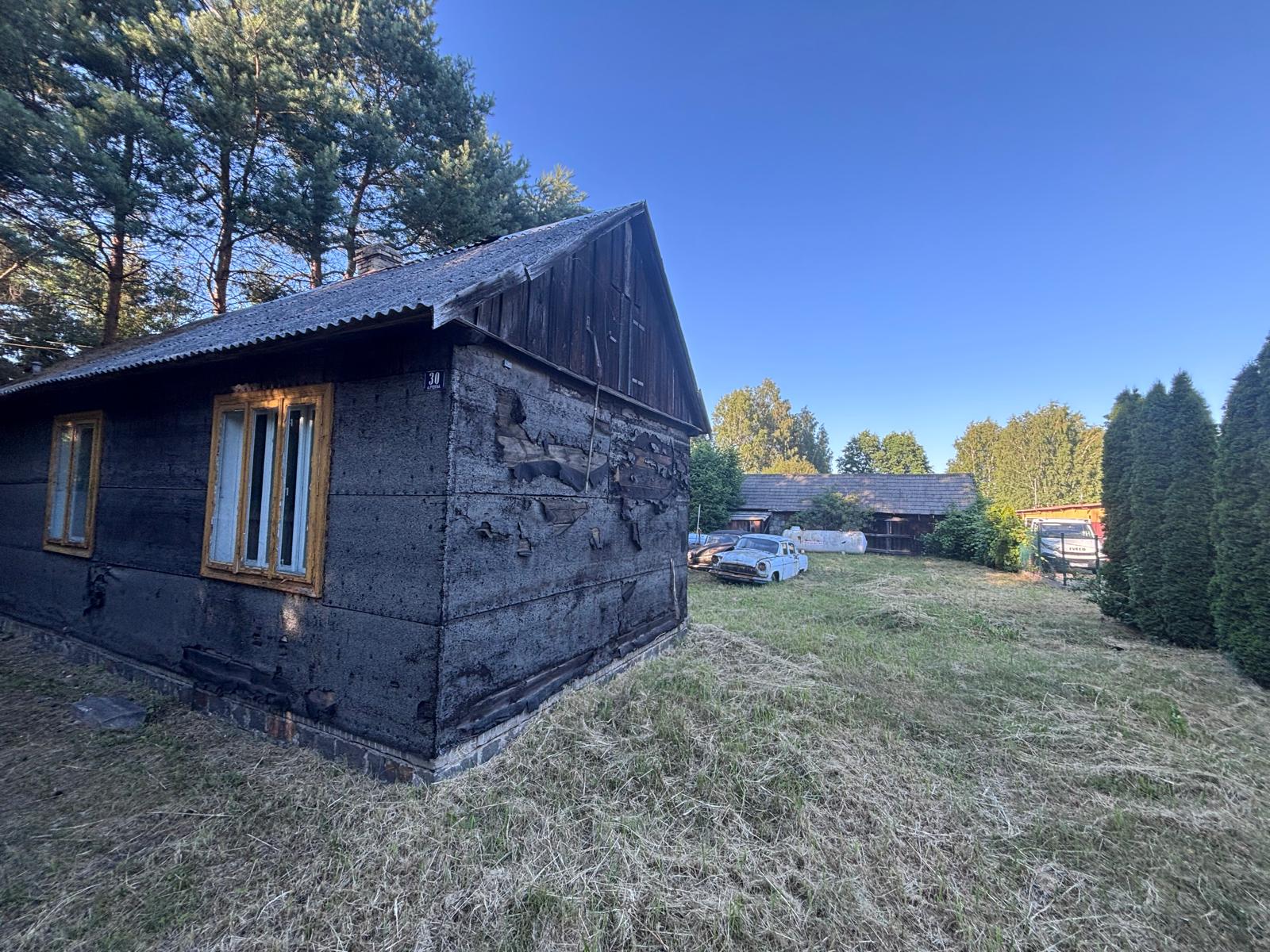 Działka 1 898 m² z drewnianym budynkiem – Skarżysko-Kamienna – zdjęcie 3