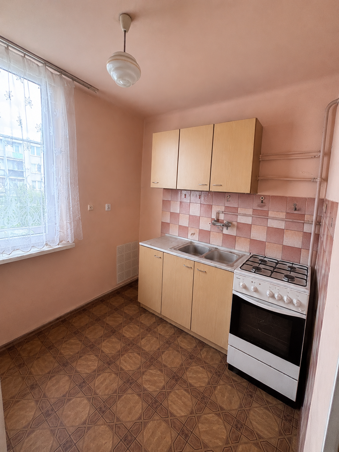Na sprzedaż 3-pokojowe mieszkanie o powierzchni 56,60 m², położone przy al. Niepodległości 71 – Skarżysko-Kamienna – zdjęcie 3