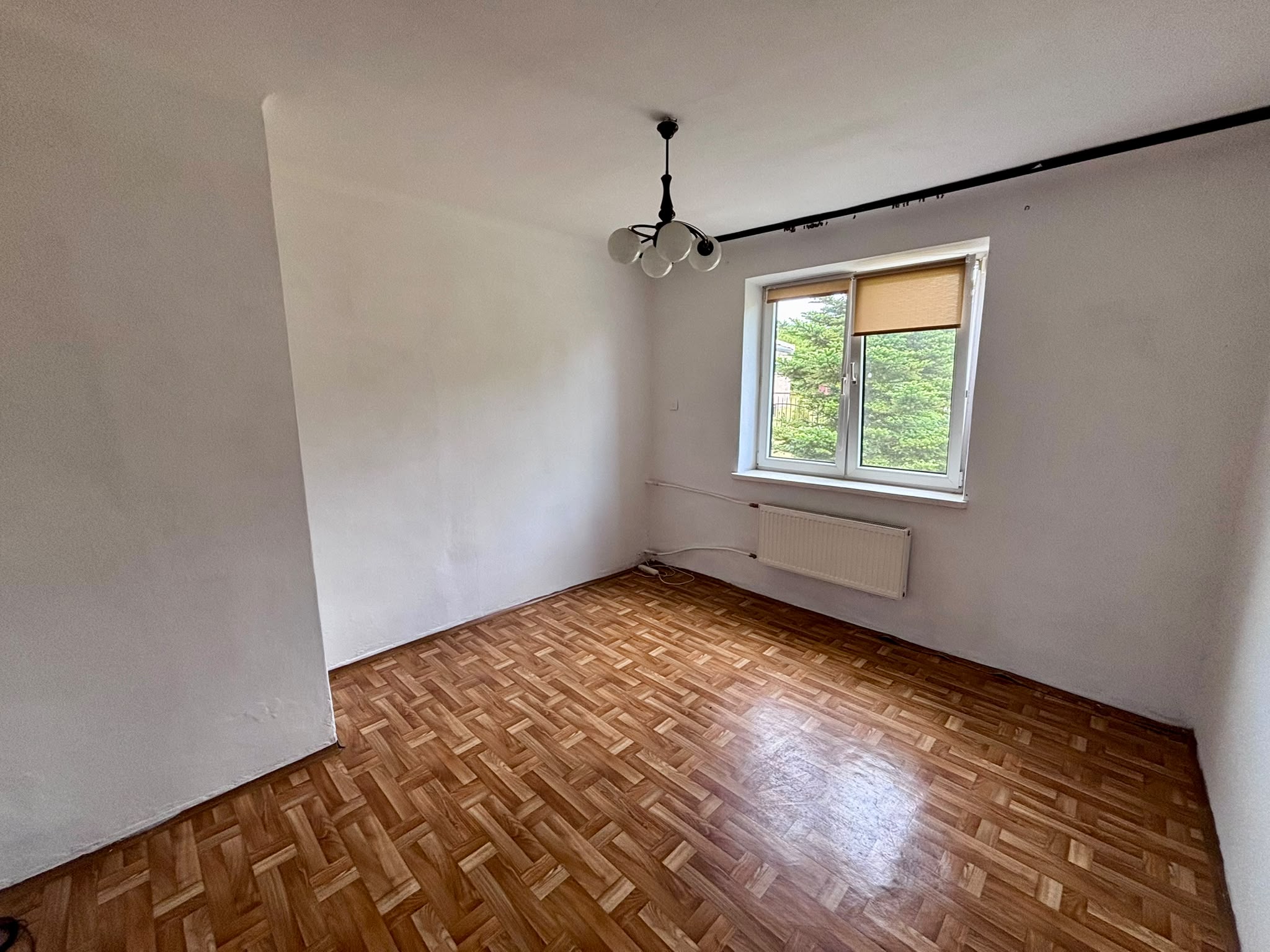 Dom wolnostojący z działką 687 m² w spokojnej lokalizacji – Bliżyn – zdjęcie 5