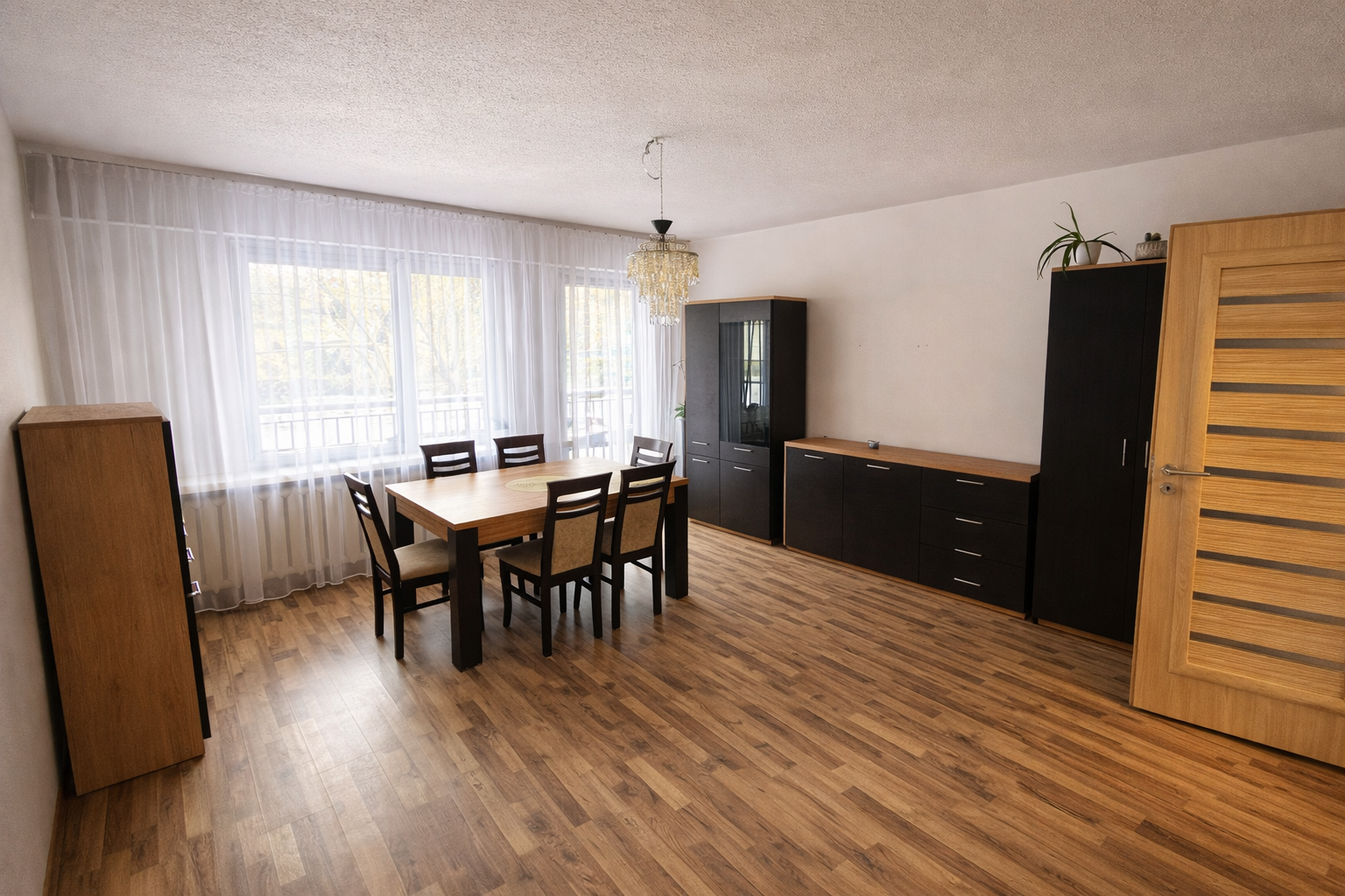 Na sprzedaż 3-pokojowe mieszkanie o powierzchni 64,03 m² na parterze w Skarżysku-Kamiennej – Skarżysko-Kamienna – zdjęcie 1